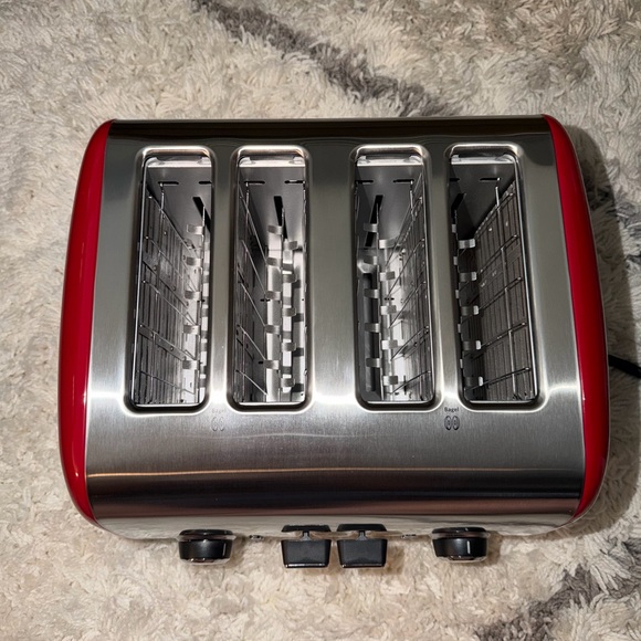 KitchenAid Empire Red 4-Slice Toaster. Extra Wide Slots. New With Box. - Picture 4 of 9